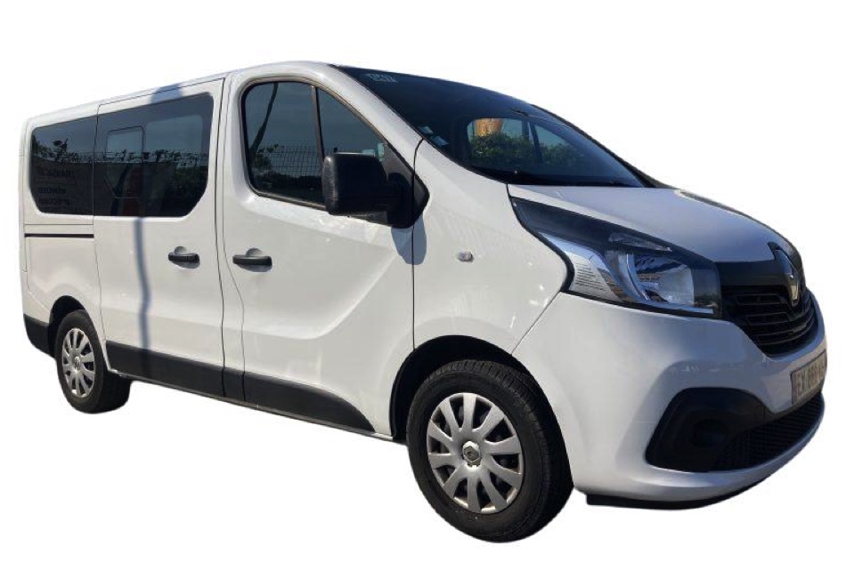 RENAULT TRAFIC 9 places