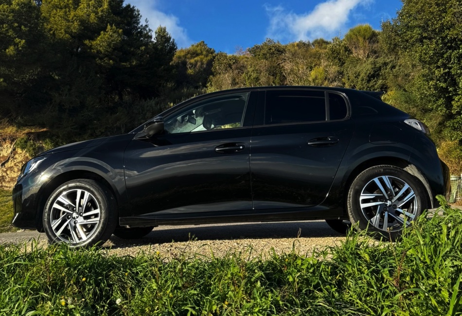 Peugeot 208 Allure 100cv Diesel BVM6